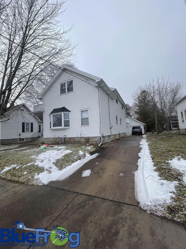 Building Photo - 29 Eveline St