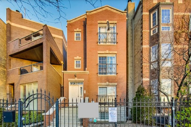 Building Photo - 2817 N Damen Ave