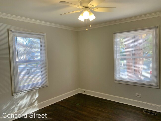 Building Photo - 2 br, 1 bath House - 320 S Benjamine St