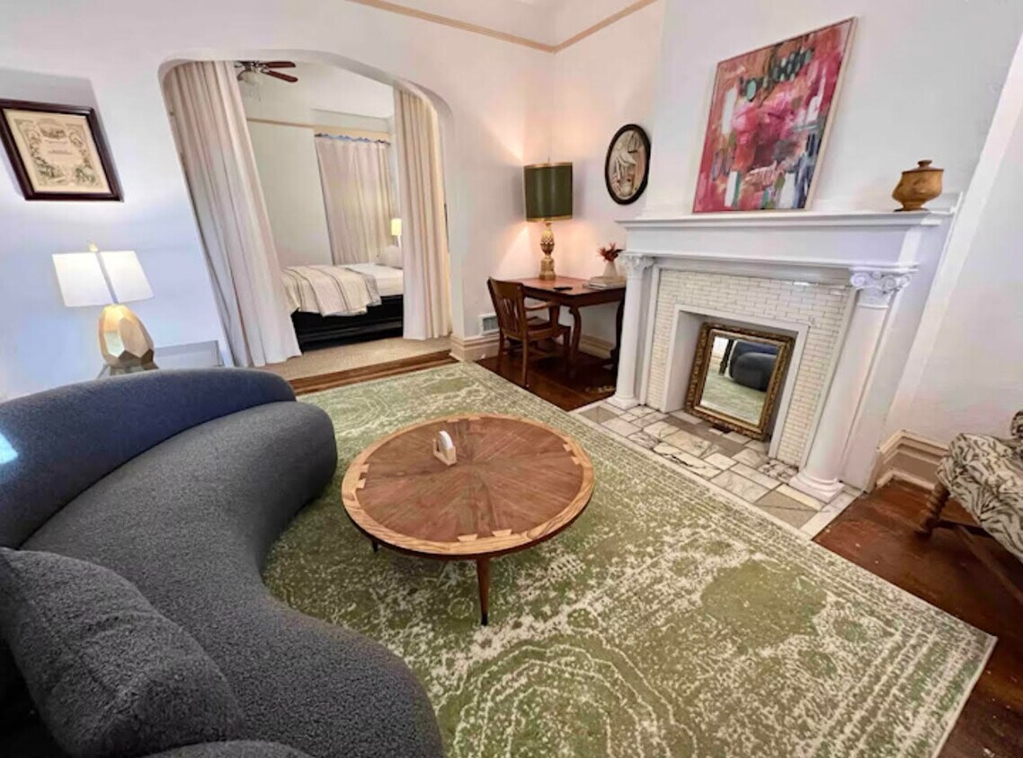 Foto principal - 822 N Euclid Ave