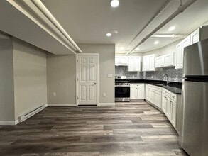 Building Photo - 331 Broadway