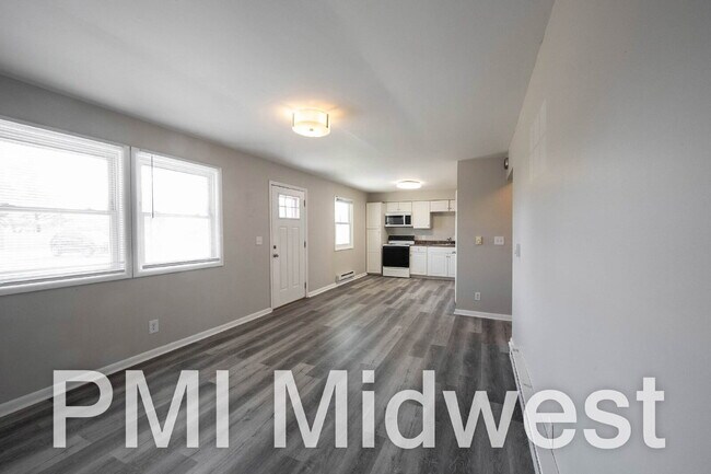 Building Photo - "Charming 2-Bedroom Retreat in Westfield – Cozy 725 Sq Ft Home Awaiting You!"