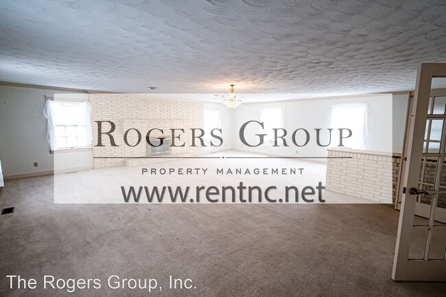 Building Photo - 3 br, 2 bath House - 1266 Dr Martin Luther...