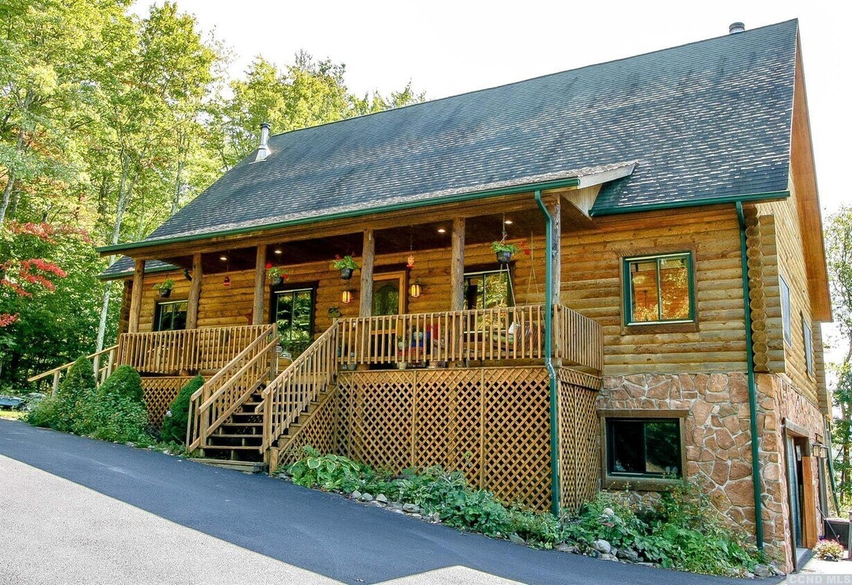 76 Covenant Cir, New Lebanon, NY House Rental in New Lebanon, NY