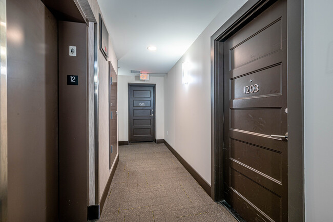 Photo du bâtiment - AK 1203 2 Bedroom Apartment