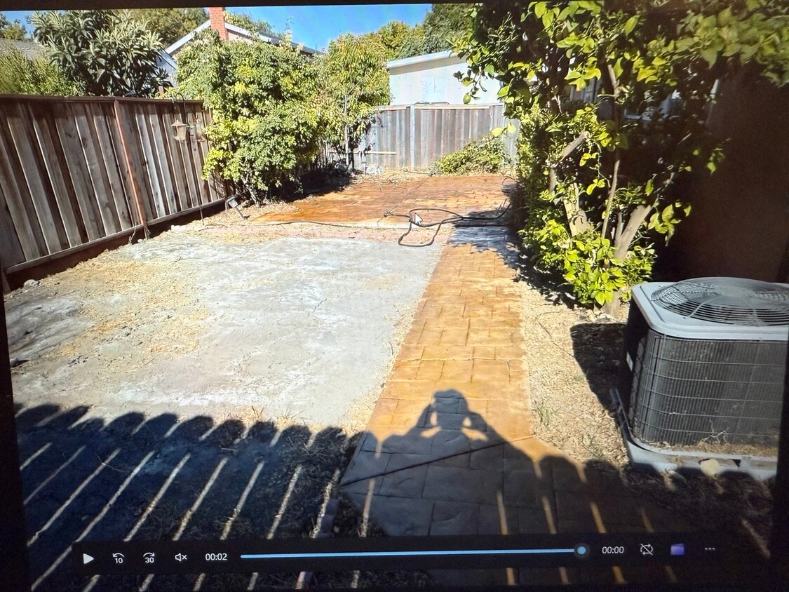 Foto principal - 486 Waskow Dr