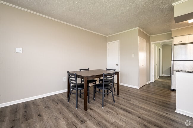 3BR, 1.5BA - 1,006SF - Dining Room - Lux of Lafayette
