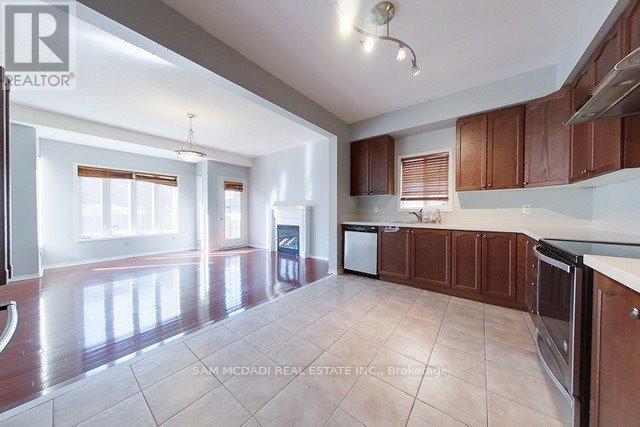 Building Photo - 245 Valleyway Dr