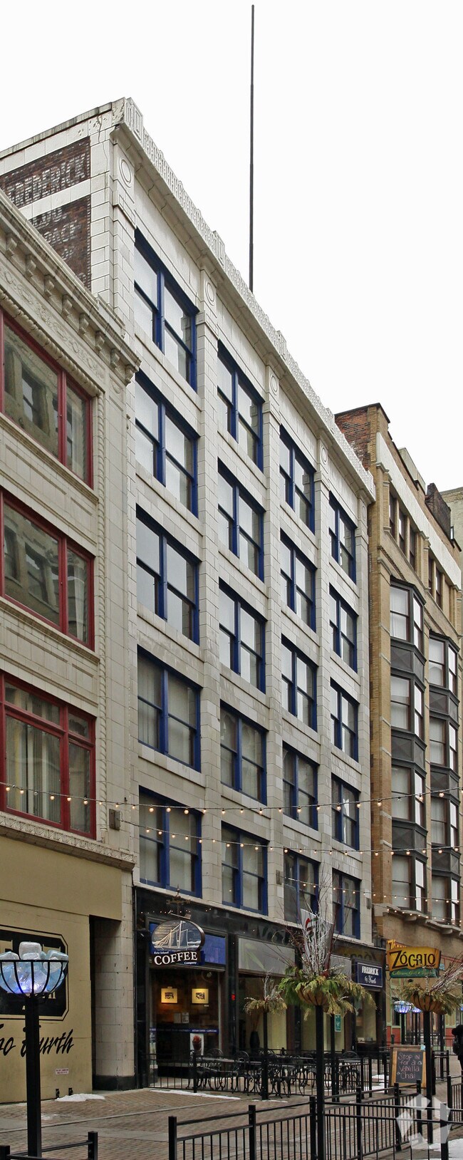 Frederick Building Apartments Cleveland, OH