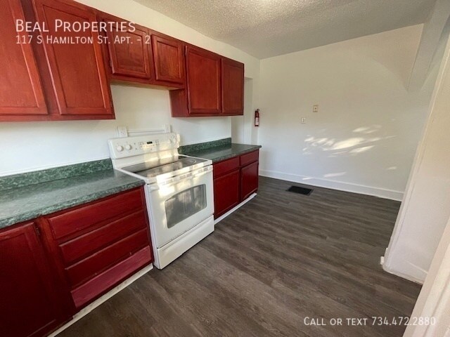 Building Photo - 117 S Hamilton St