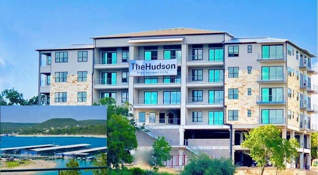 Foto del edificio - 16100 Webb Ln
