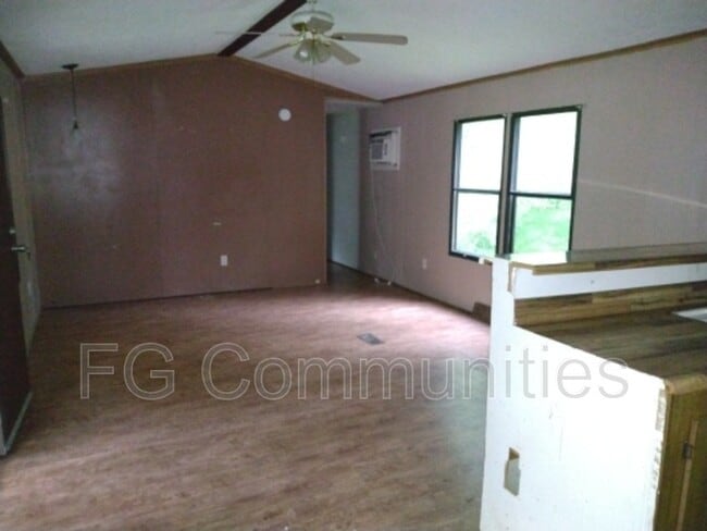 Foto del edificio - 101 Tuckaway Ln