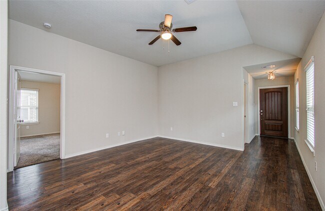 Foto del edificio - 1418 Spencer Glen Ln