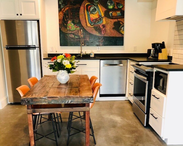 Apartamento City Fat/2hab., 2baños/$2550/$100 servicios y WIFI - 712 E Washington St