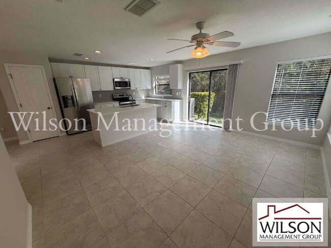 Foto del edificio - 5210 Windsor Lake Cir