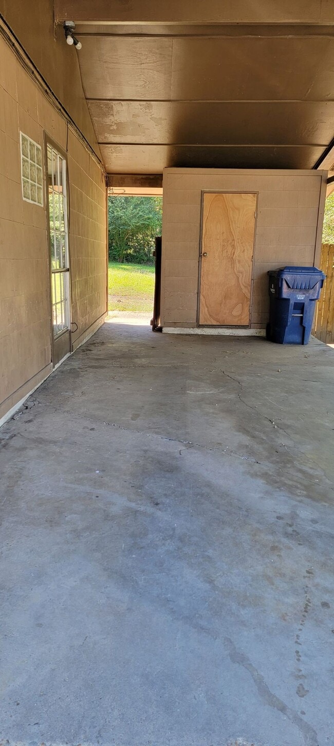 1110 Spruce St, Leesville, LA 71446 House Rental in Leesville, LA