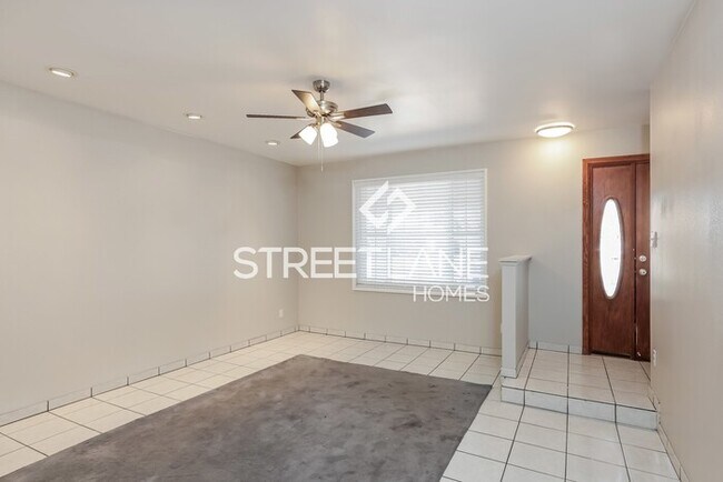 Building Photo - REDUCED! Charming 3 Bedroom with Swimming ...