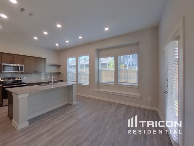 Building Photo - 9835 Willow Creek Commerce Dr 106 Tomball TX