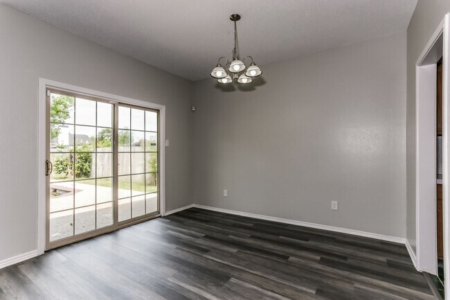 Foto del edificio - 4 BR/3BA | Newly Renovated Single Family Home |2-Car Covered Parking | Nice backyard!