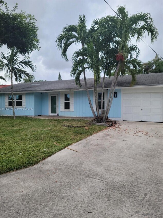 Primary Photo - 4541 SW 28th Ter