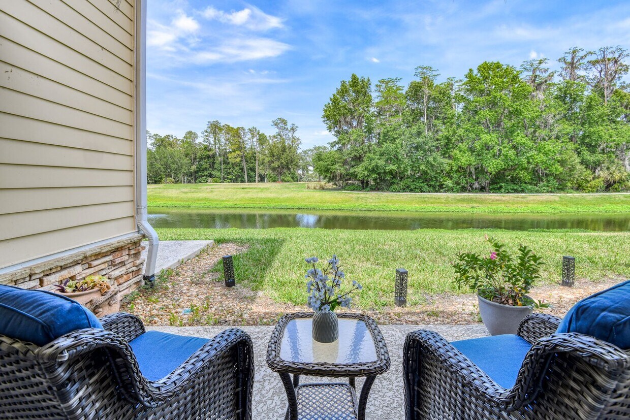 Foto principal - Luxury 3-bedroom - 4 bath with garage