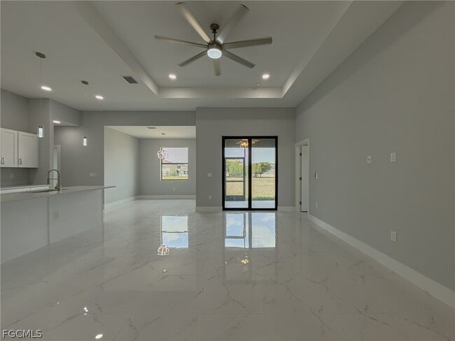 Building Photo - 417 Paddock St