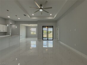 Building Photo - 417 Paddock St