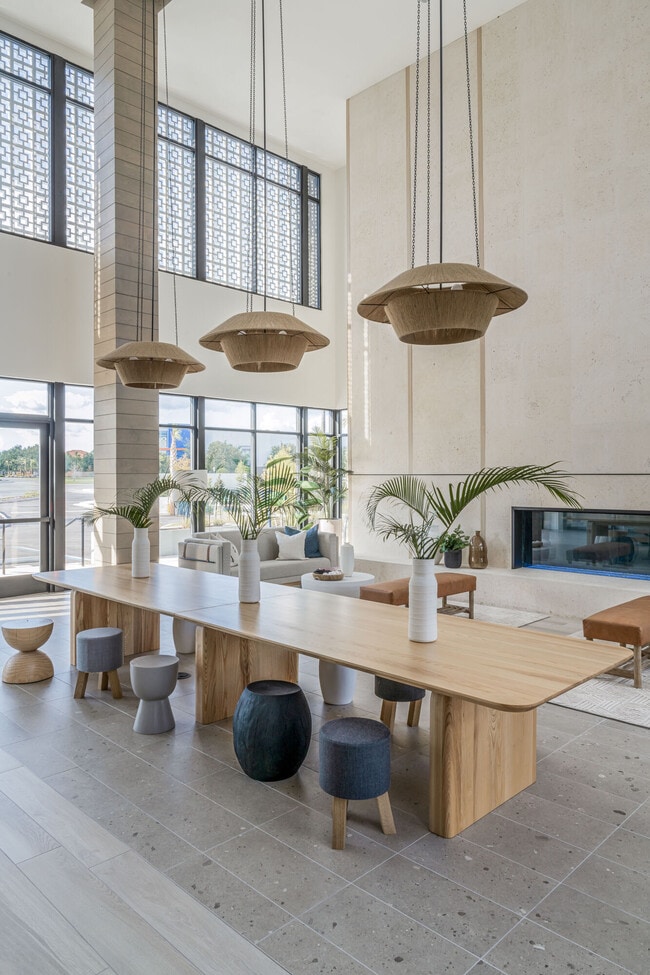 Building Photo - Infield