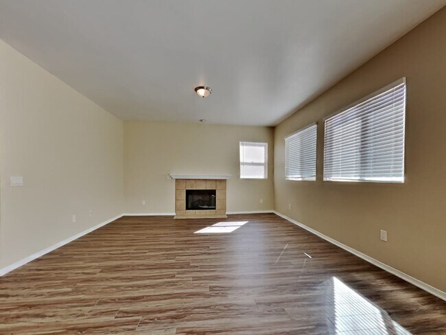 Foto del edificio - 6148 Whitney Way