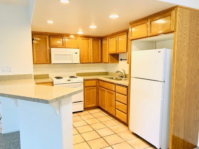 Foto del edificio - Coastal 2BD/1BA Condo Available in Point L...