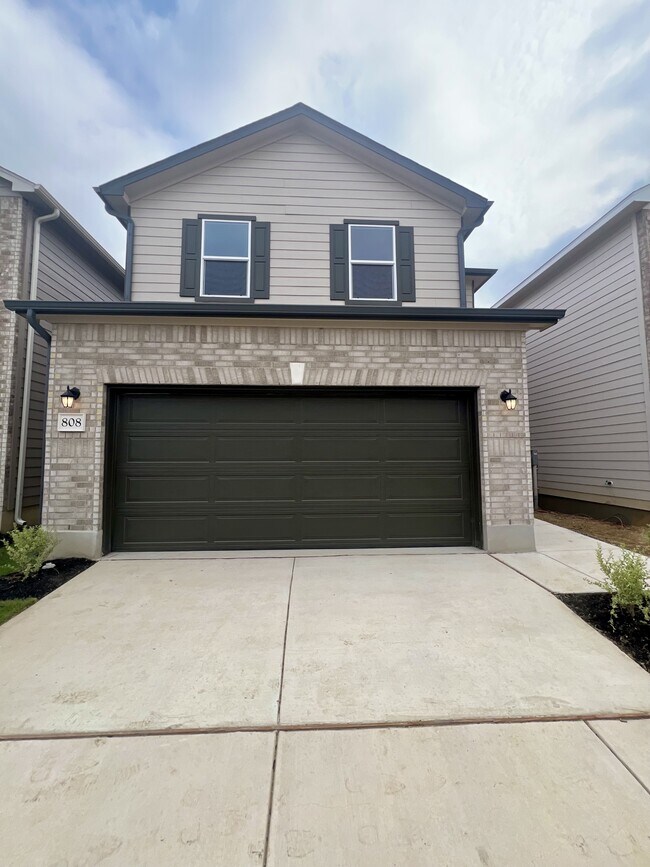 Building Photo - 14839 Vance Jackson Rd