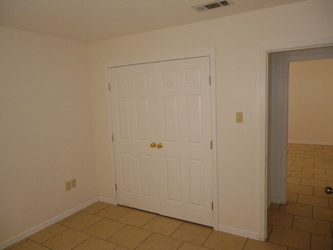 Building Photo - 2623 Acron St