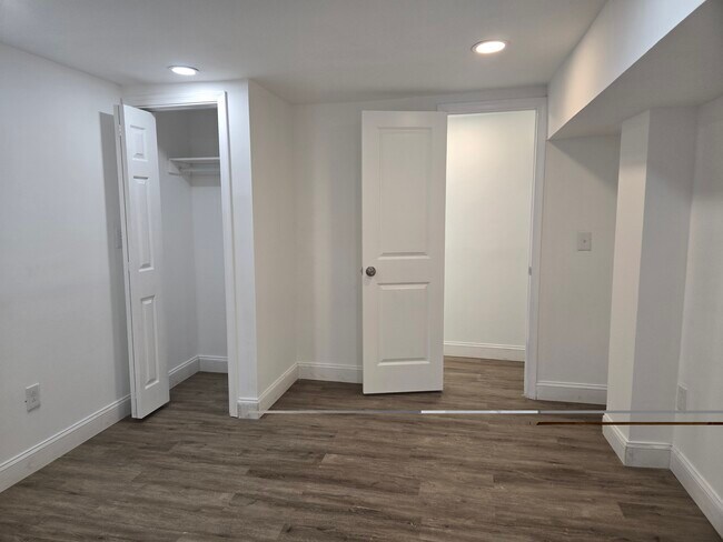 Foto del edificio - 909 Fairview Ave