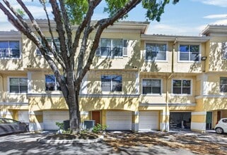 Building Photo - 2444 Legacy Lake Dr