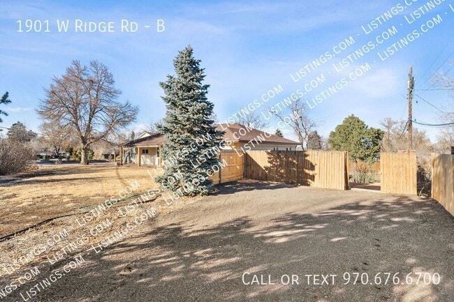 Photo - 1901 W Ridge Rd House