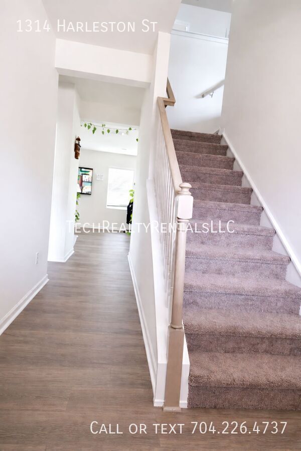 Building Photo - 1314 Harleston St