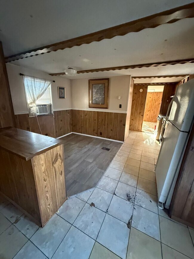 Building Photo - For Rent – Irvington, AL