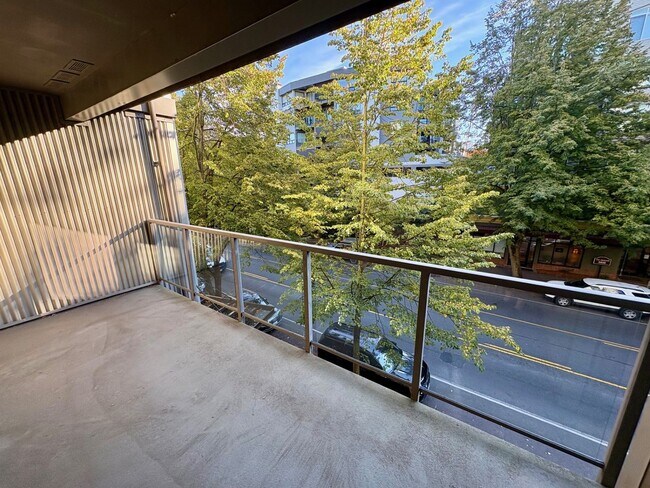 Foto del edificio - Adelaide Condominiums ~ West Seattle