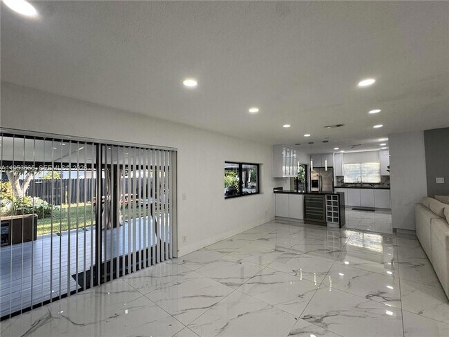 Foto del edificio - 10394 Fairway Heights Blvd