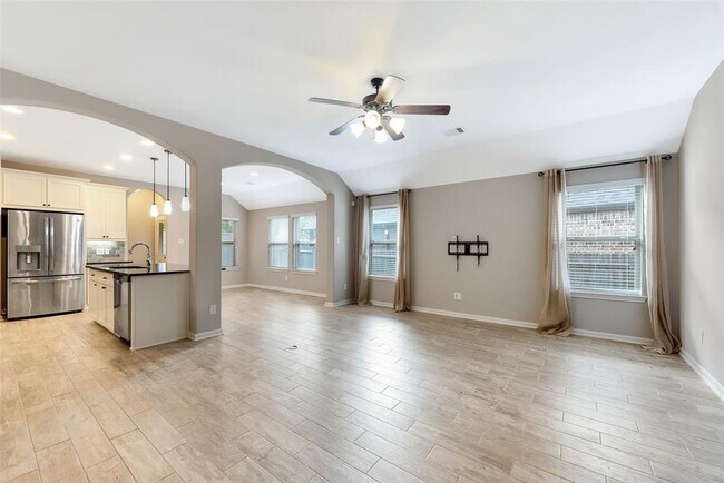 Building Photo - 115 Sunrise Haven Dr