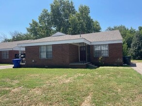 Building Photo - 1114 Arkansas St