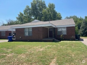 Building Photo - 1114 Arkansas St
