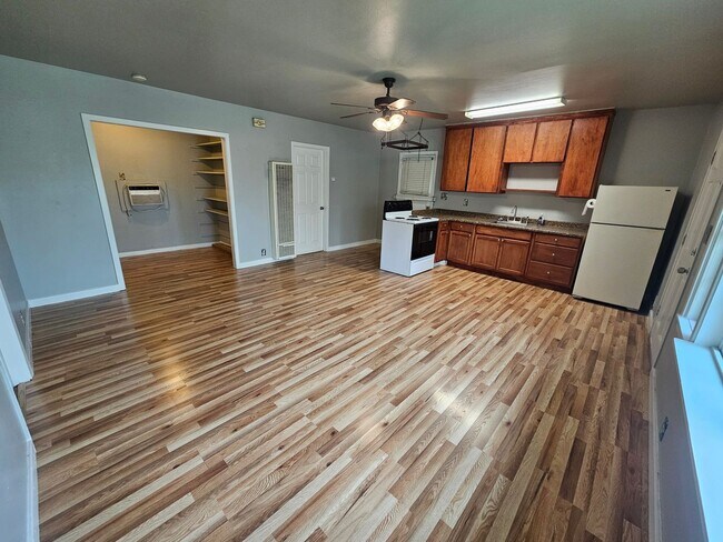 Foto del edificio - Duplex For Rent in Corning!