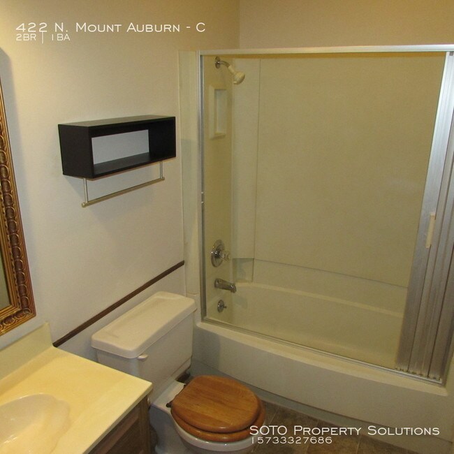 Building Photo - 2BD/1BA Second Level Apartment
