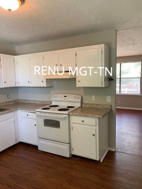 Foto del edificio - 2BR/1BA duplex with fire place!