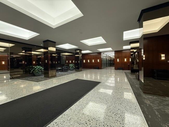 Building Photo - 535 N Michigan Ave