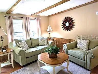 Foto del edificio - 56314 Blue Creek Rd
