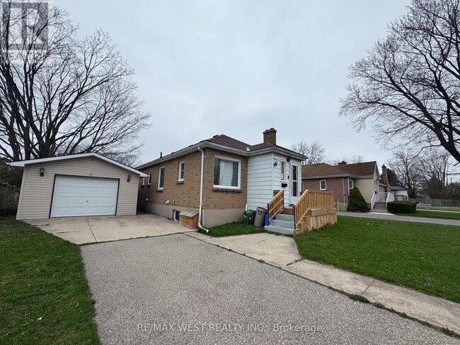 Building Photo - 1512 Rushland Ave