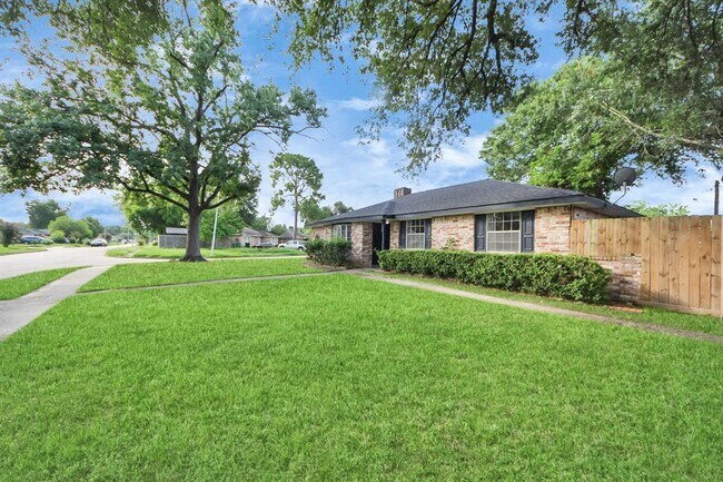 Foto del edificio - 15135 Chipman Ln.