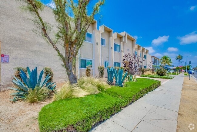 Exterior - 6113 8th Ave